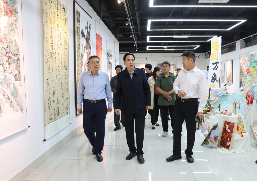 20241015参观.jpg